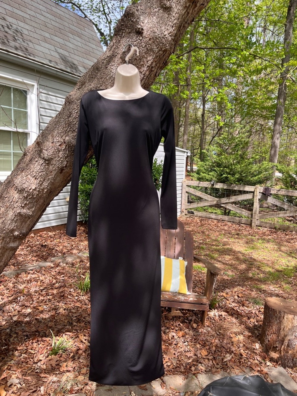 Midi black backless dress by Alexia Admor. Size m. Super comfy. Worn once 🖤